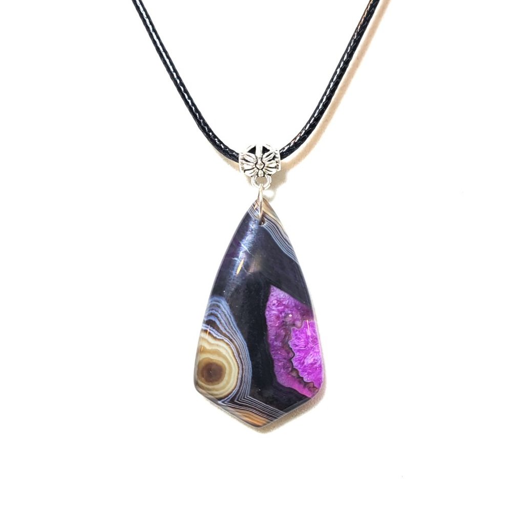 🪻Luck Strength Dreams Geometric Shaped Purple Agate Green & White Necklace🪻
